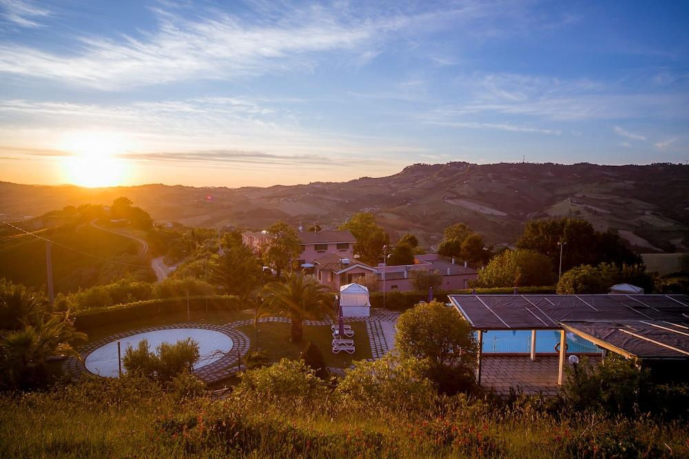 Country Hotel & Resort I Calanchi Ripatransone Dış mekan fotoğraf