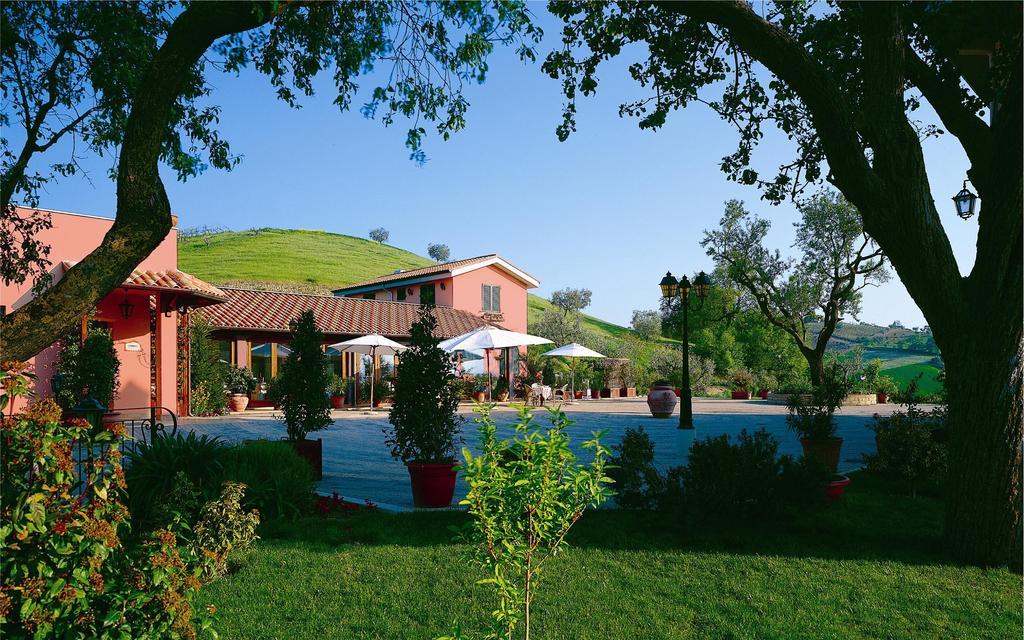 Country Hotel & Resort I Calanchi Ripatransone Dış mekan fotoğraf